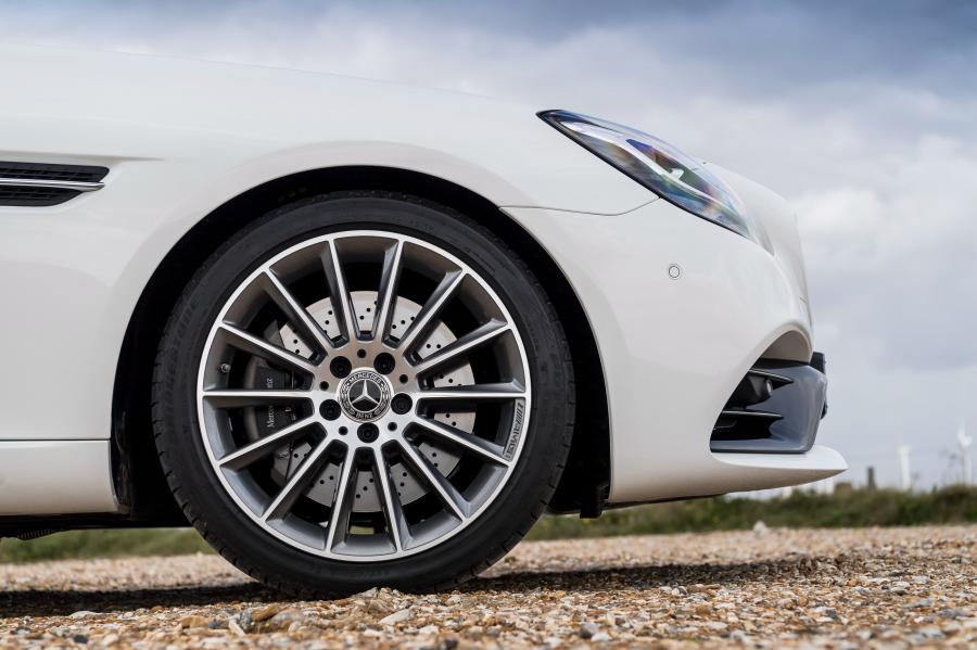 Колеса Mercedes-Benz SLC180 AMG Line (R172) 2016 года  (UK) (фото 6 из 40)